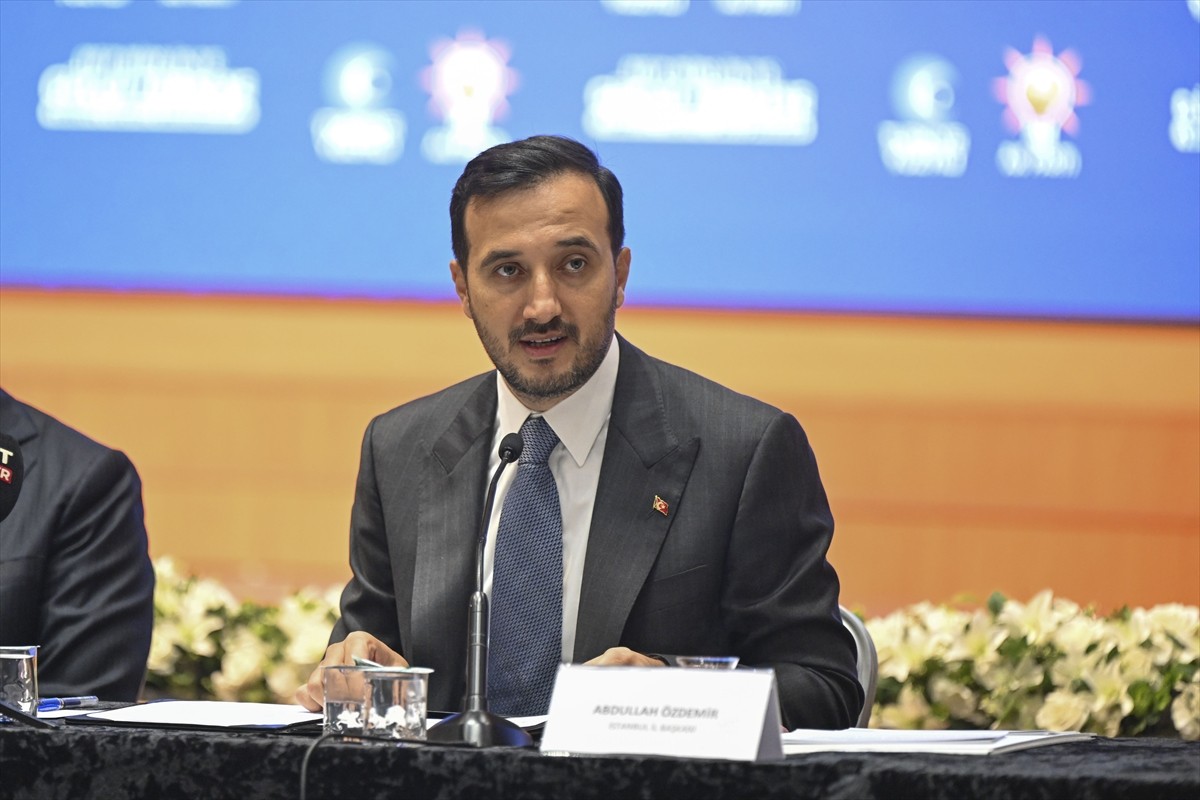 AK Parti Genel Başkan Yardımcısı ve Teşkilat Başkanı Ahmet Büyükgümüş ile AK Parti İstanbul İl...