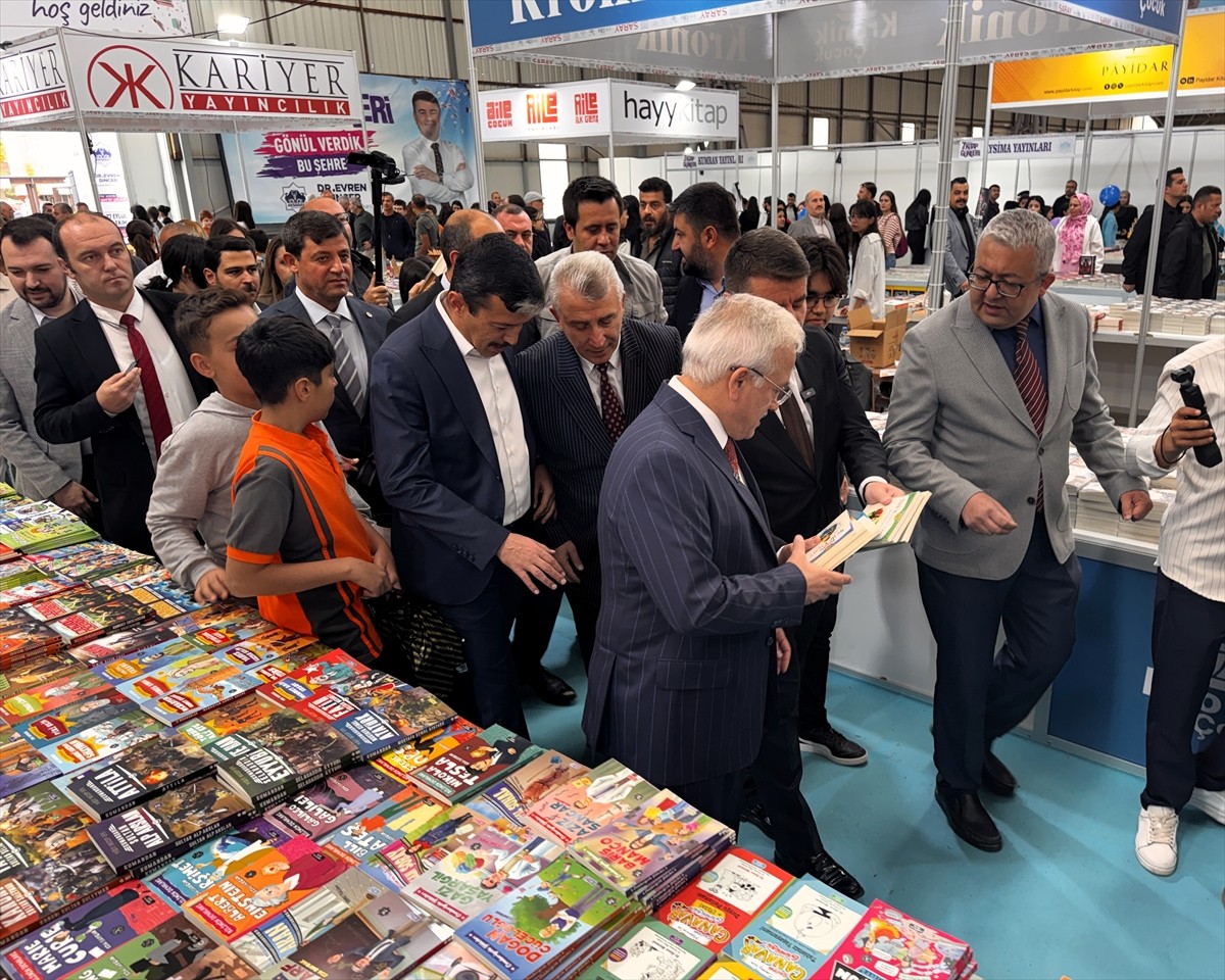 Aksaray Belediyesi tarafından bu yıl 7'ncisi düzenlenen Kitap Günleri'nin açılışı dolayısıyla...