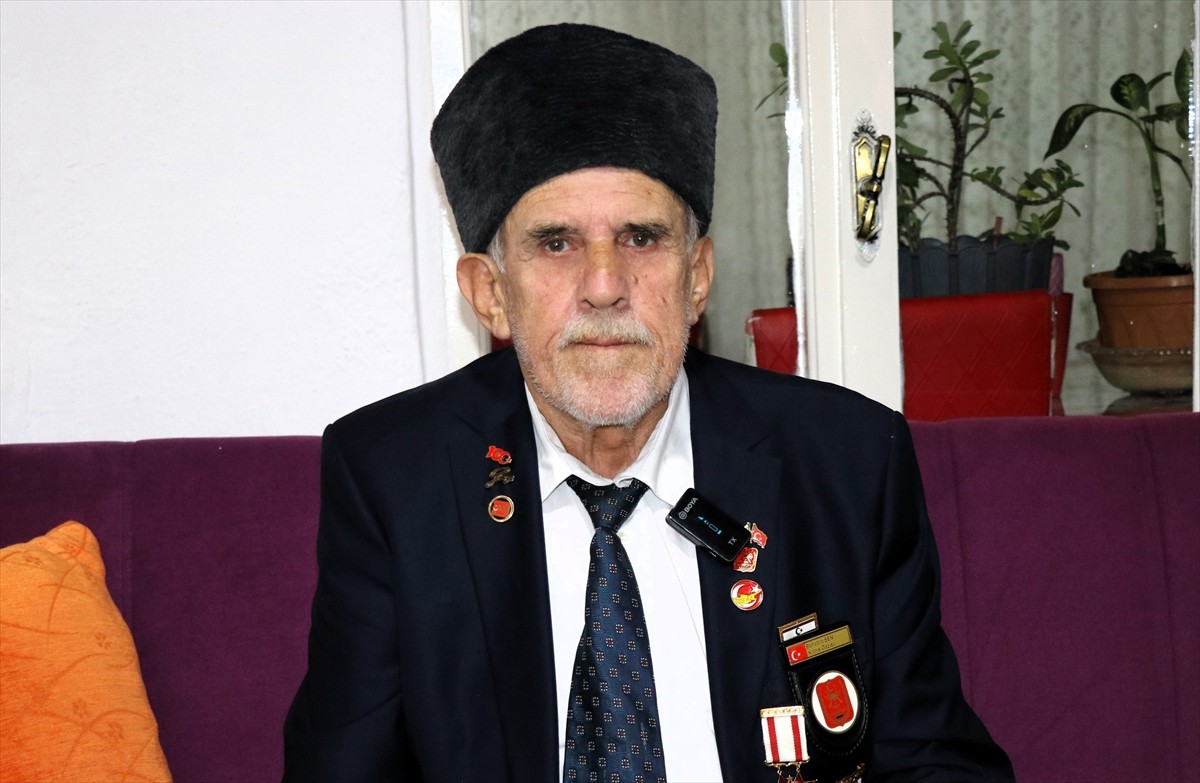 Amasya'da yaşayan Kıbrıs gazisi 72 yaşındaki Bahattin Şen, Kıbrıs Barış Harekatı'nda yaşadıklarını...