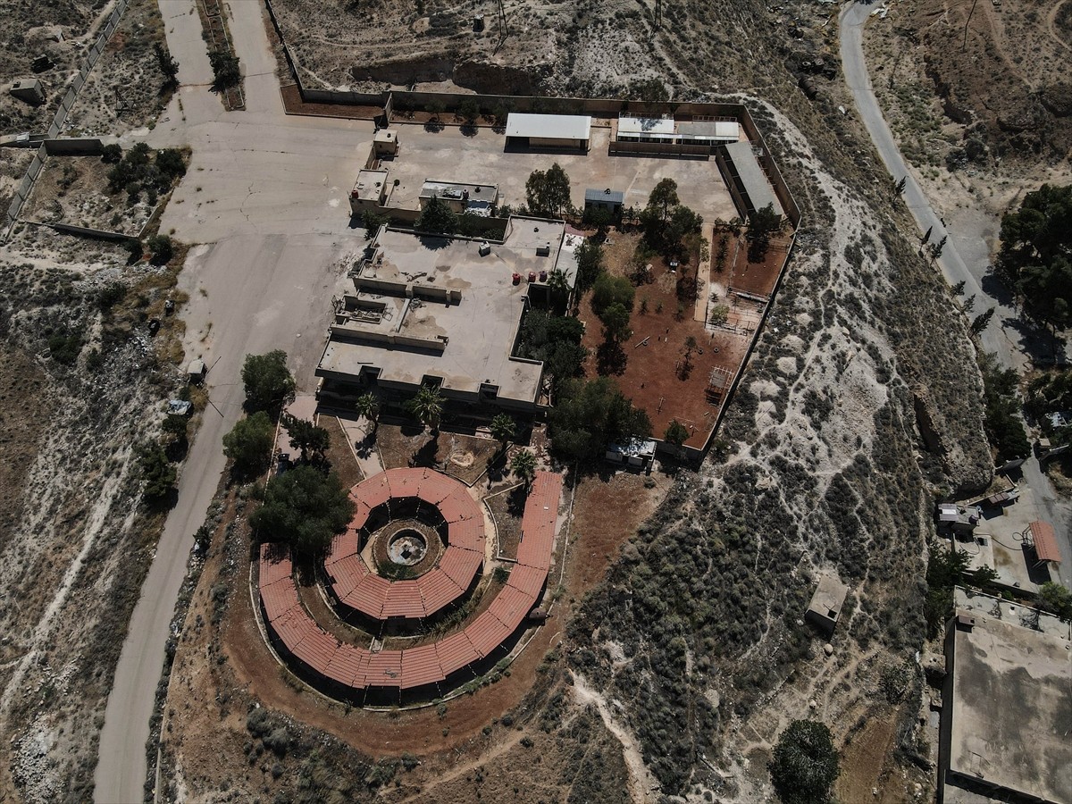 Anadolu Ajansı (AA), 2012 yılında Suriye'de devrik Beşşar Esed rejimi güçlerince alıkoyulan ve...