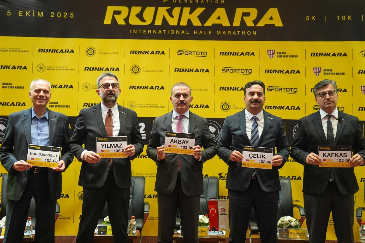Ankara'da 5 Ekim tarihinde düzenlenecek Uluslararası Runkara Yarı Maratonu'nun basın toplantısı...