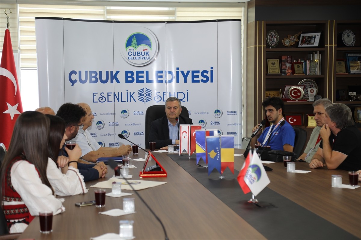 Ankara'da Çubuk Belediyesince bu yıl 17'ncisi organize edilen Uluslararası Çubuk Kültür ve Turşu...