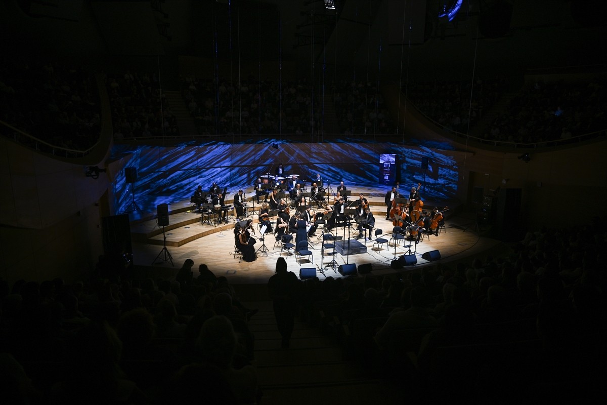 Başkent Kültür Yolu Festivali kapsamında Ankara Devlet Opera ve Balesince (ADOB) "Senfonik Neşet...