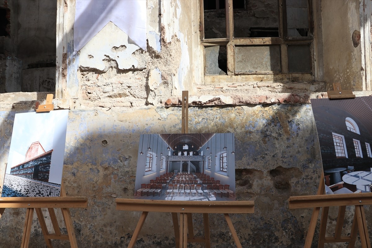 Bursa'nın Yıldırım ilçesinde tarihi Ortodoks kilisesinin restore edilerek Setbaşı Sanat Merkezi'ne...
