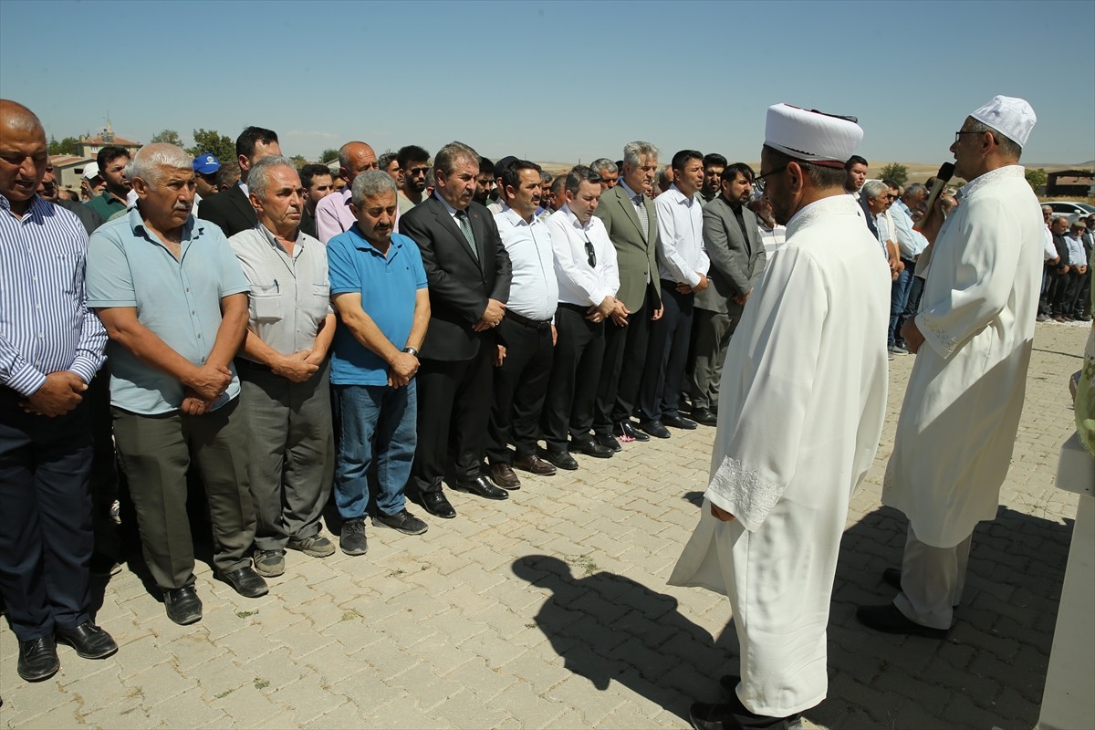 Büyük Birlik Partisi (BBP) Genel Başkanı Mustafa Destici, Eskişehir'de Günyüzü Belediye Başkanı...