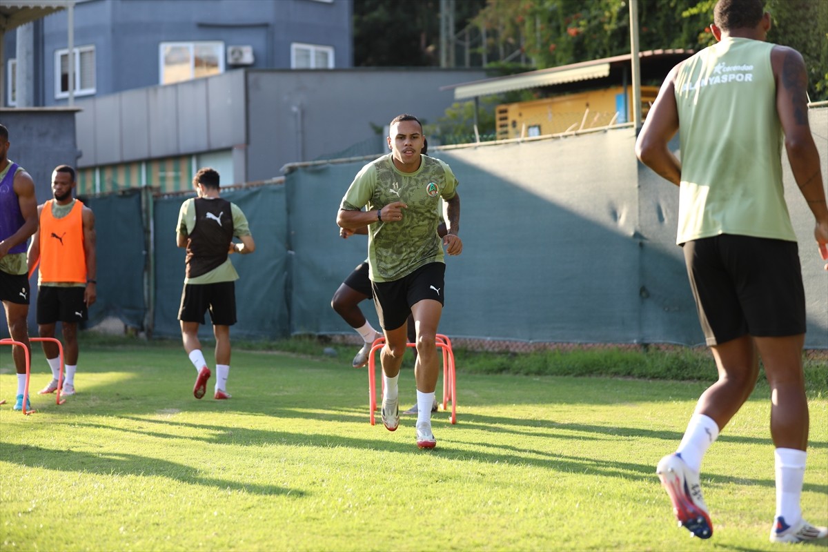 Corendon Alanyaspor, Trendyol Süper Lig'de deplasmanda Fenerbahçe ile 17 Eylül Çarşamba günü...