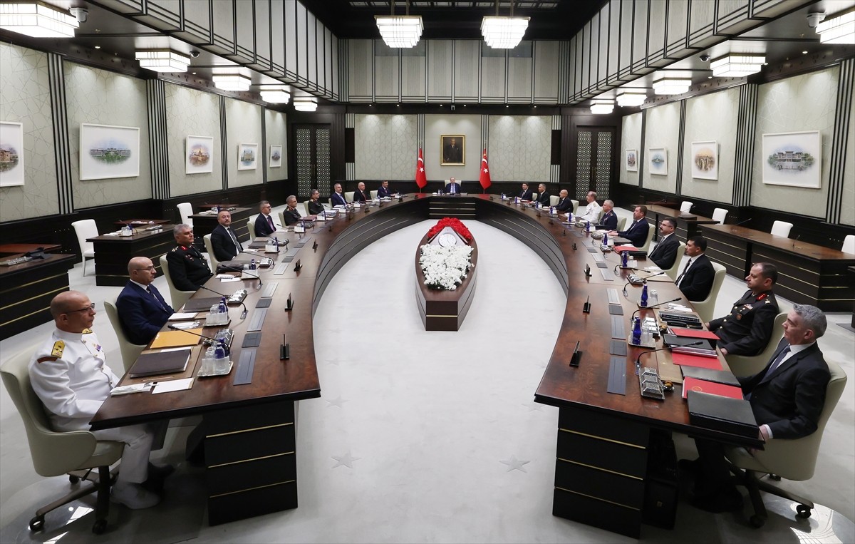 Cumhurbaşkanı Recep Tayyip Erdoğan, Cumhurbaşkanlığı Külliyesi'nde Milli Güvenlik Kurulu (MGK)...