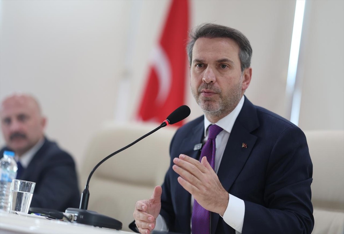 Enerji ve Tabii Kaynaklar Bakanı Alparslan Bayraktar, Adıyaman Ticaret ve Sanayi Odası'nda (ATSO)...