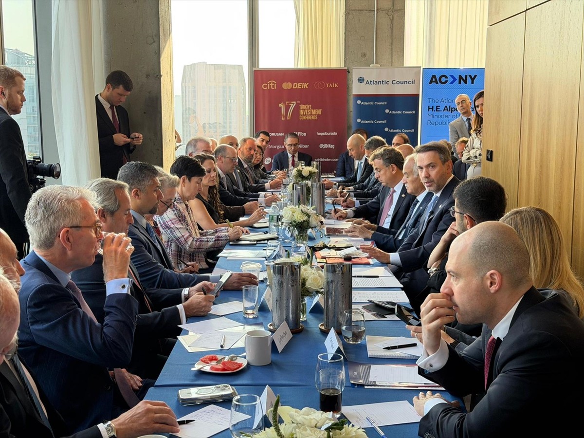  Enerji ve Tabii Kaynaklar Bakanı Alparslan Bayraktar, New York'ta, Türkiye-ABD İş Konseyi ve...
