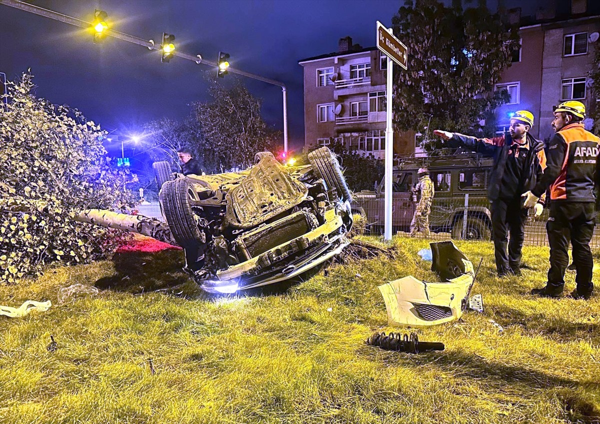Erzurum'da meydana gelen trafik kazasında 2'si ağır 4 kişi yaralandı.