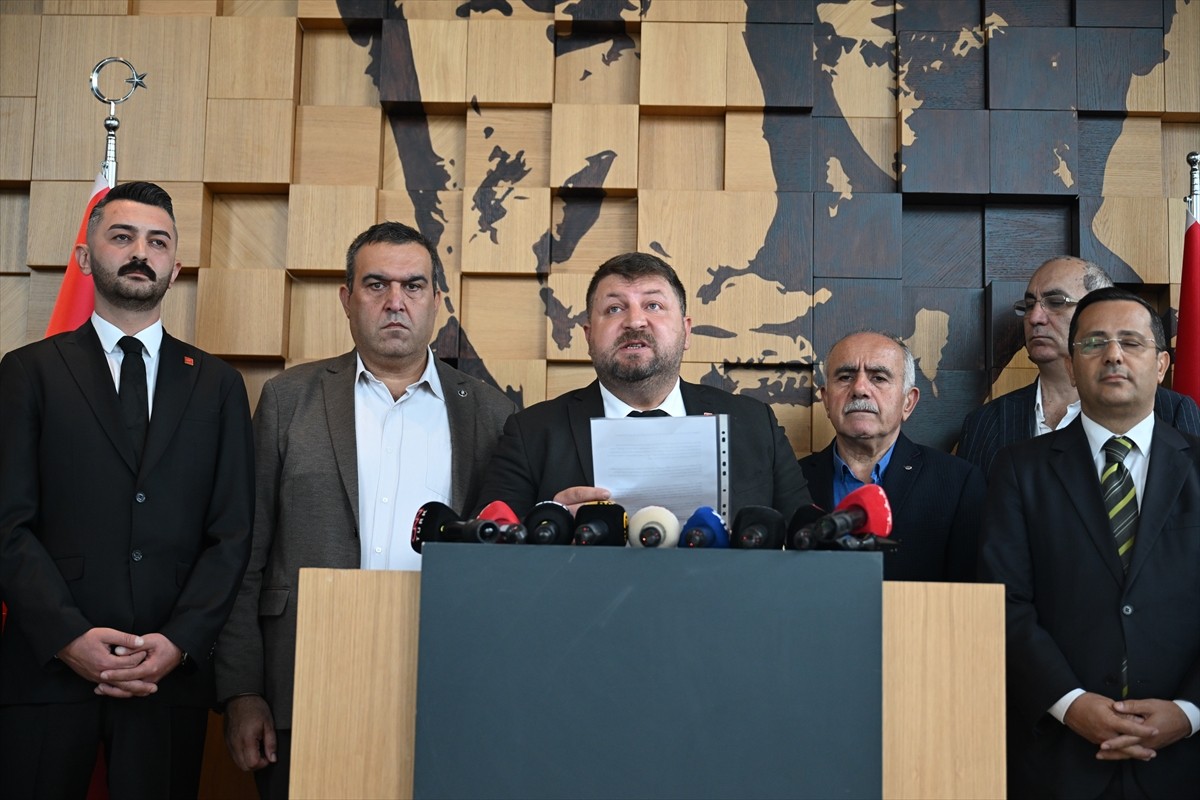 Eski CHP Başakşehir İlçe Başkanı avukat Deniz Bakır, CHP Yüksek Disiplin Kurulunun (YDK), İstanbul...