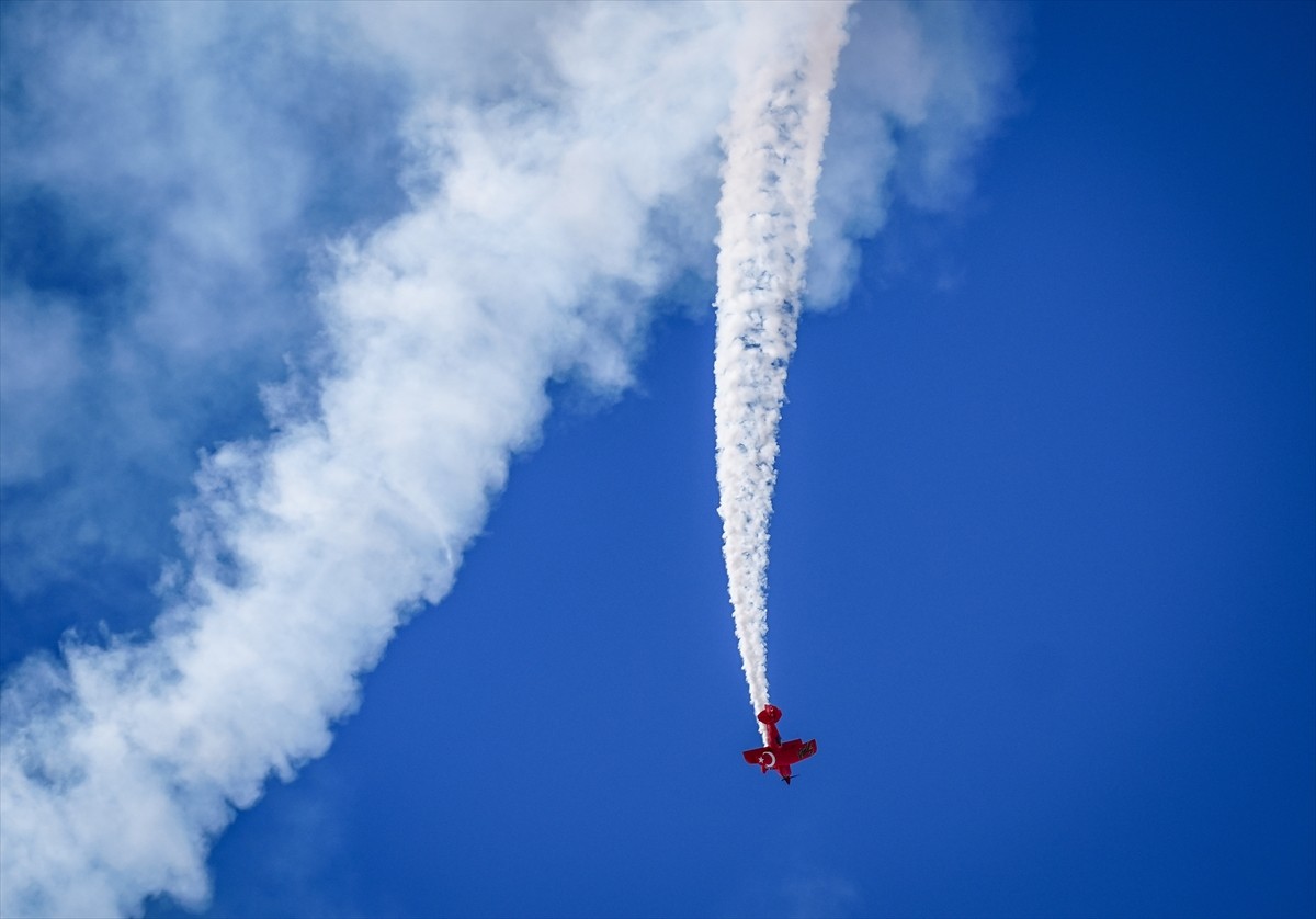 Eskişehir'in Sivrihisar ilçesinde "Sivrihisar Hava Gösterileri"nin bu yıl 10'uncusu düzenlendi....