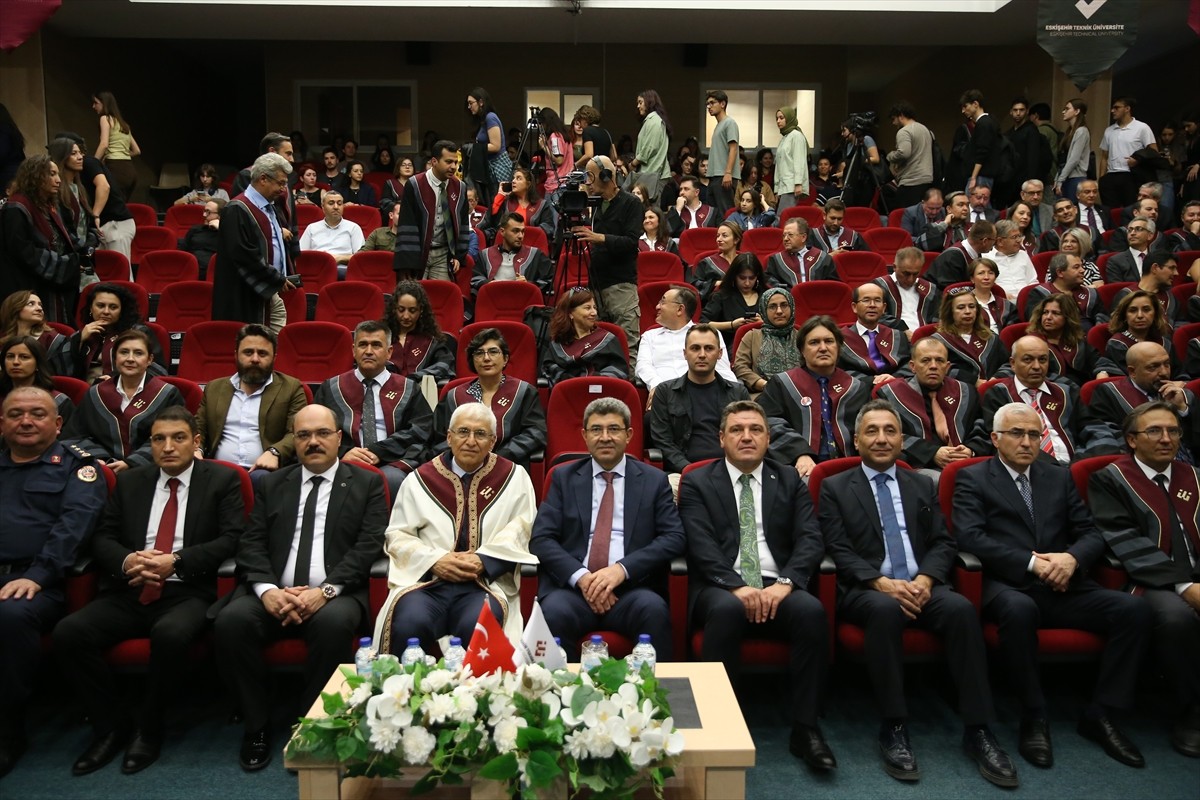 Eskişehir Teknik Üniversitesi'nin (ESTÜ) 2025-2026 akademik yılı açılışı dolayısıyla tören...