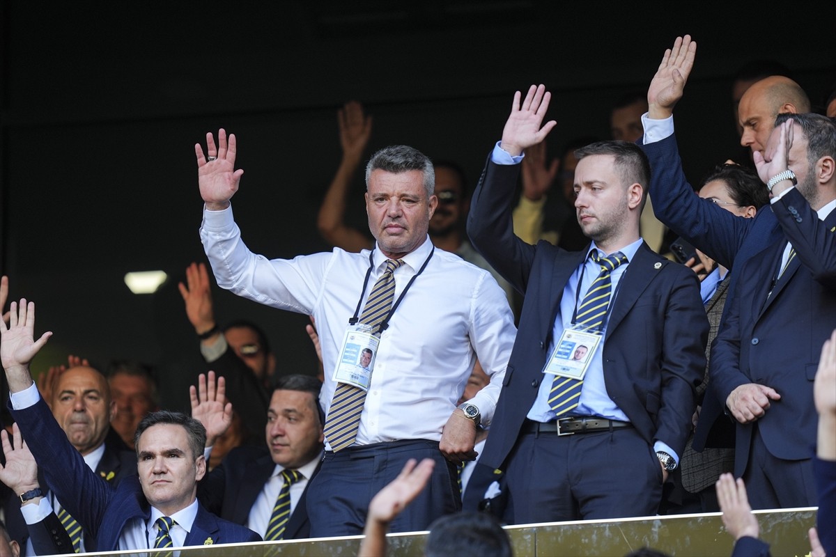 Fenerbahçe Kulübü'nün Seçimli Olağanüstü Genel Kurulu Toplantısı, Chobani Stadı ile bitişik...