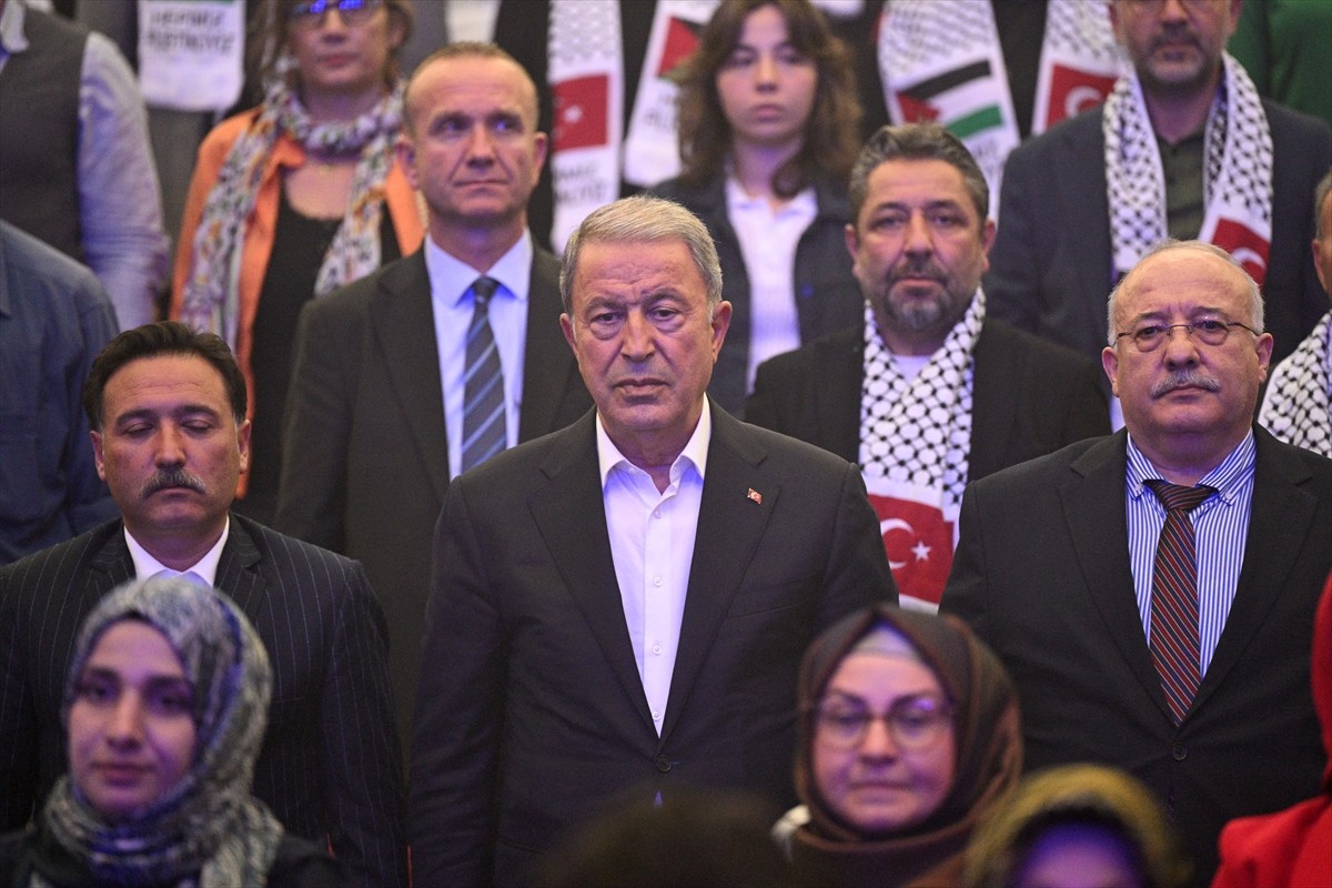 Filistinli 3 kardeşin kurduğu müzik grubu "Le Trio Joubran", Kayseri'de dinleyicileriyle bir araya...