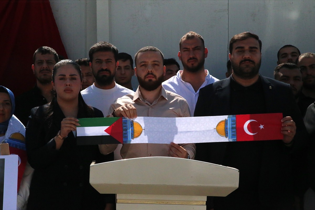 Hatay'da Gazze'de yaşam hakkı elinden alındığı için okula başlayamayan çocukları anmak ve...