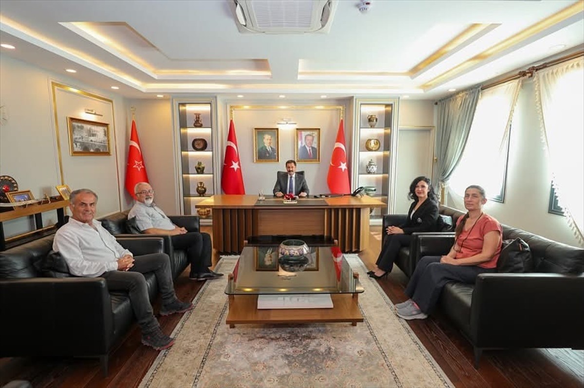 Hatay Sarısı ipeği, Türk Patent ve Marka Kurumunca coğrafi işaretle tescillendi. Hatay Mustafa...