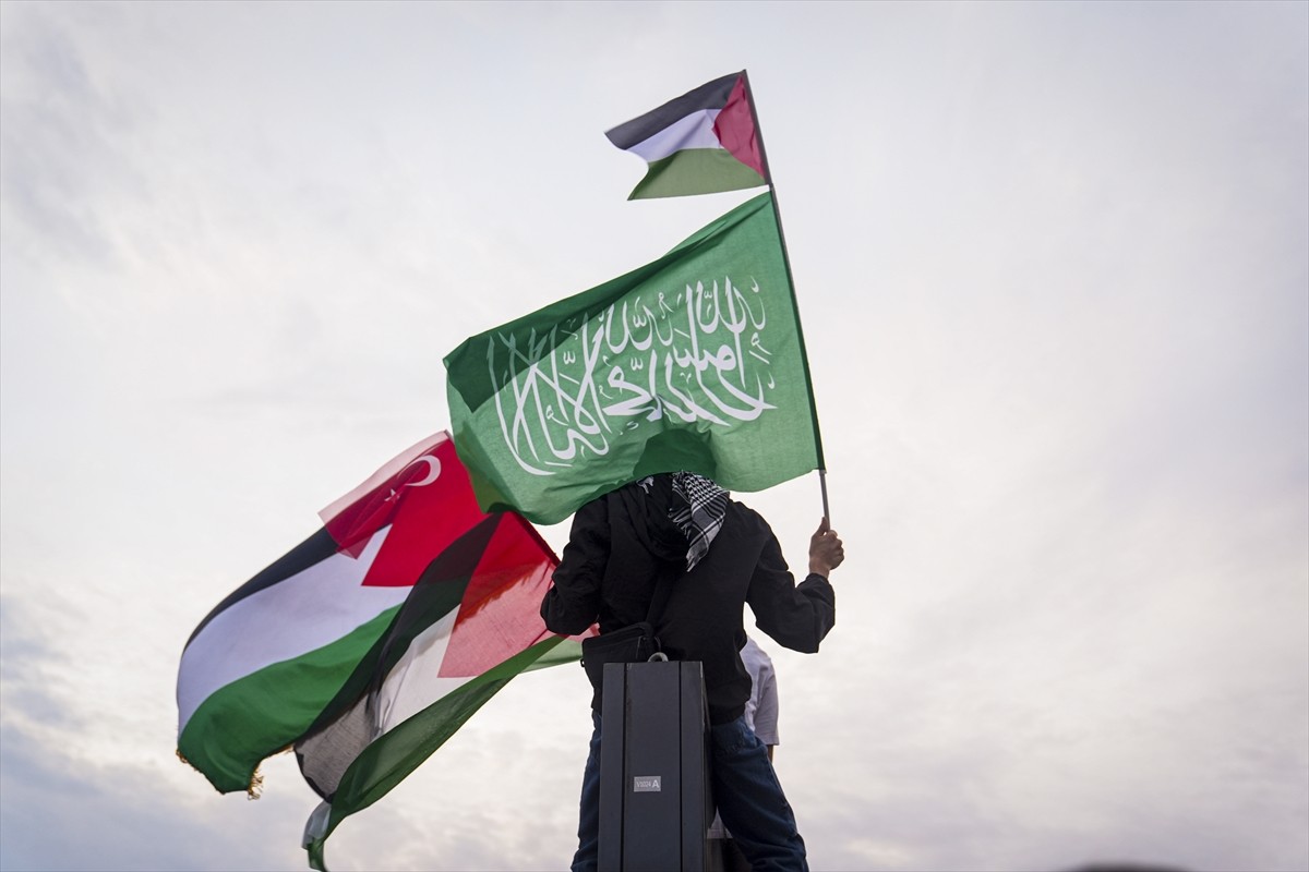 İnsan Hak ve Hürriyetleri (İHH) İnsani Yardım Vakfı, İslami Dayanışma Platformu ve Filistin'e...