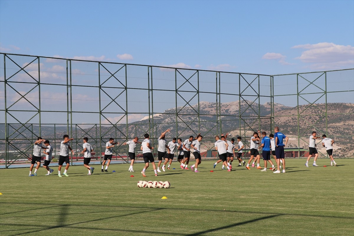 İşitme Engelli A Milli Futbol Takımı, kasımda Japonya'da düzenlenecek 25. İşitme Engelliler...