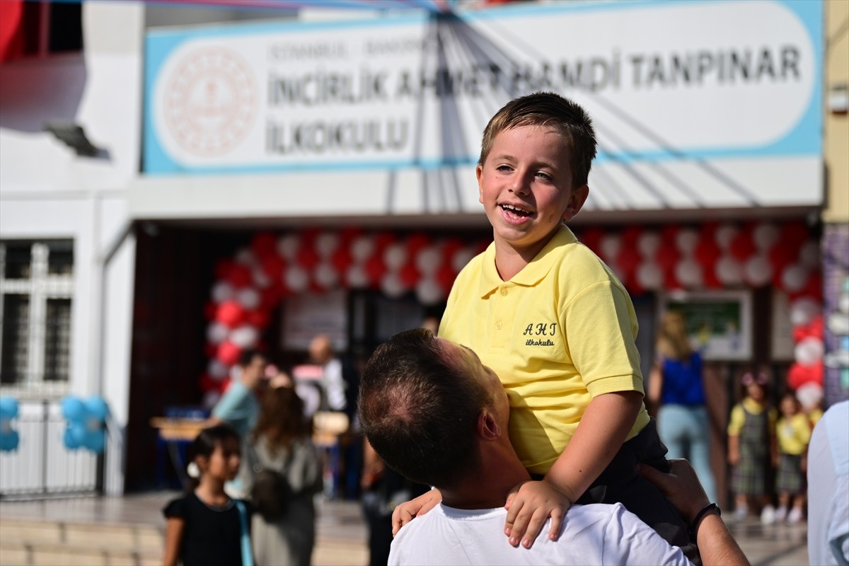 İstanbul'da, 2025-2026 eğitim öğretim yılında okul öncesi ve ilkokula başlayan öğrencilere yönelik...