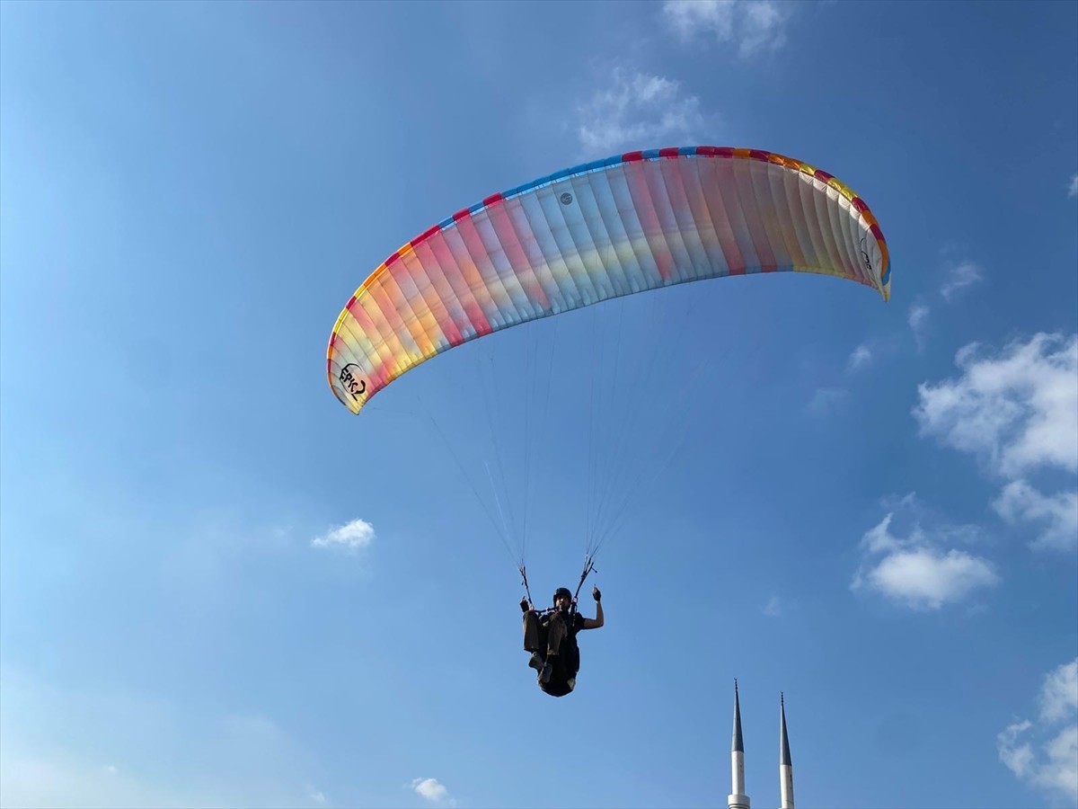 Kahramanmaraş'ın Andırın ilçesinde yamaç paraşütü festivali düzenlendi. Andırın Belediyesince...