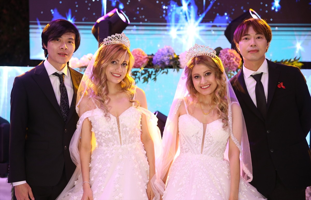 Kastamonulu tek yumurta ikizleri, Tayvanlı iki gençle memleketlerinde yapılan düğünle hayatlarını...