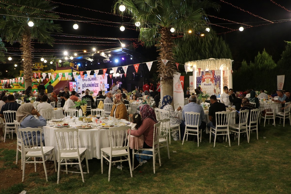 Kilis'te Sultan İkinci Bayezid'in vakfiyesi olarak sürdürülen 529 yıllık gelenekle 32 çocuk sünnet...