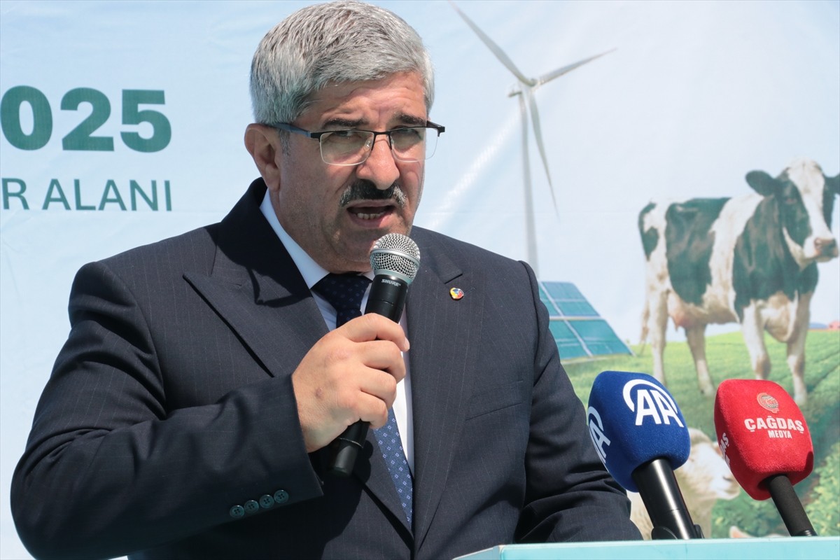 Kocaeli'de "Doğu Marmara Tarım, Hayvancılık ve Gıda Fuarı" kapılarını açtı. Açılış töreninde...