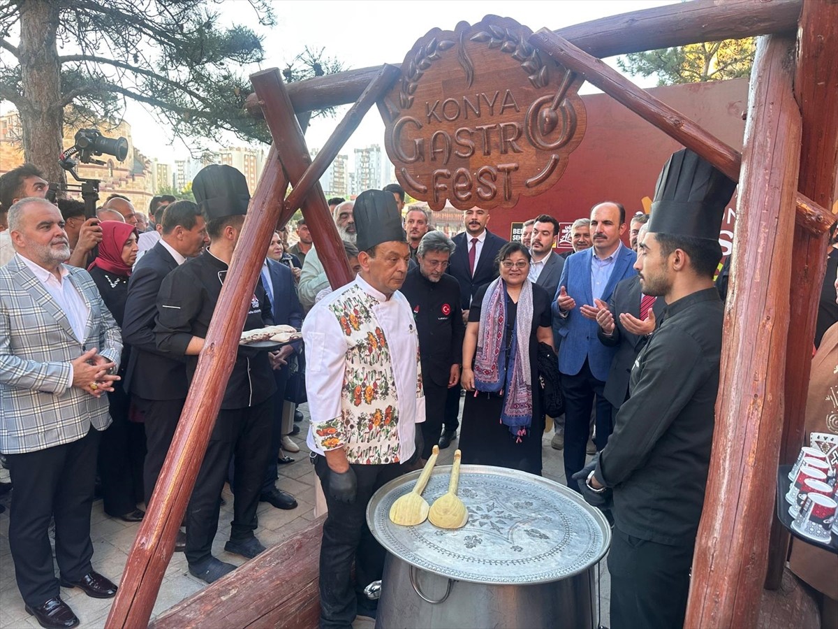 Konya Büyükşehir Belediyesince şehrin mutfak kültürünü tanıtmak amacıyla bu yıl üçüncüsü...