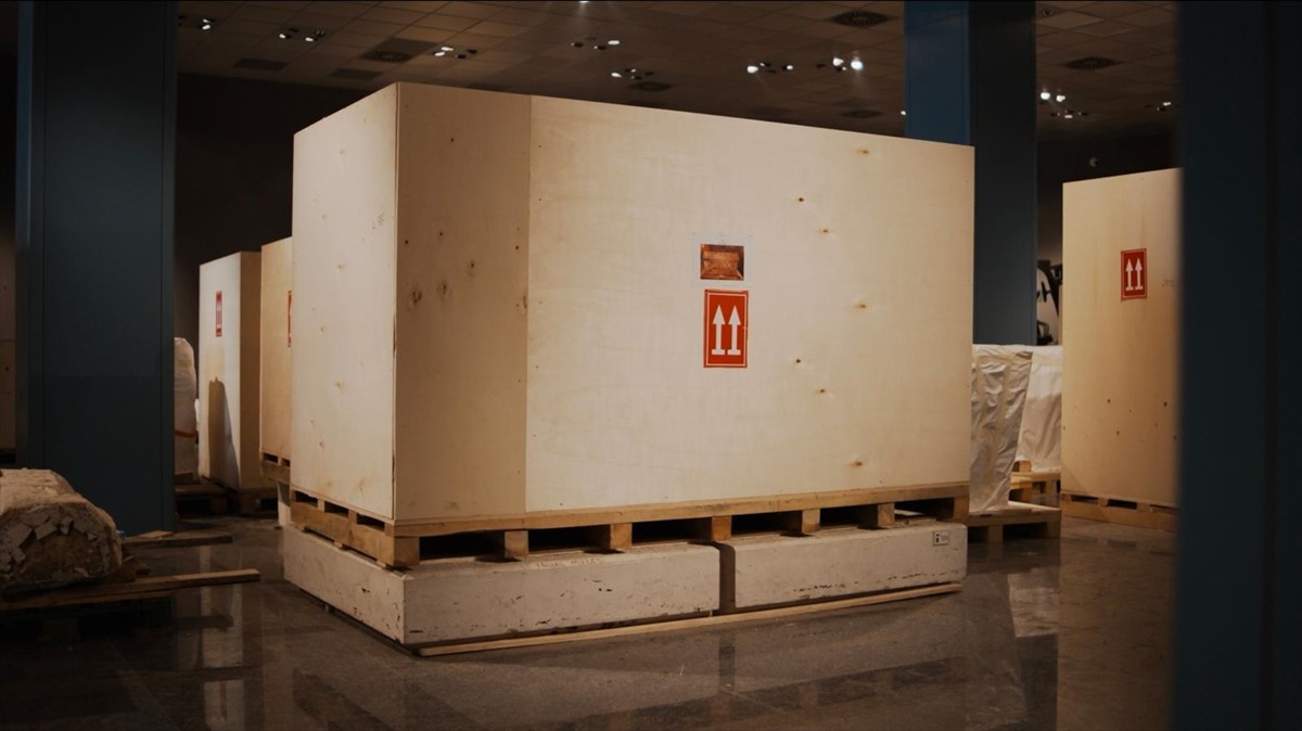 Kültür ve Turizm Bakanı Mehmet Nuri Ersoy, Antalya Arkeoloji Müzesi'ndeki 100 bine yakın eserin...