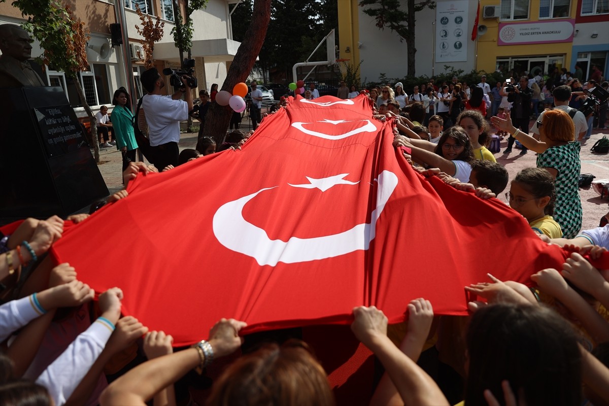 Milli Eğitim Bakanlığına (MEB) bağlı ilk ve ortaöğretim kurumlarında 2025-2026 eğitim öğretim...