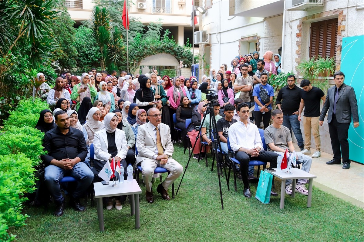 Mısır'daki Kahire Yunus Emre Enstitüsü (YEE) tarafından düzenlenen Türkçe dil kurslarını başarıyla...