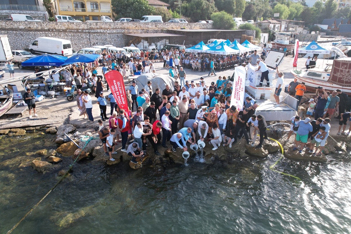 Muğla'nın Milas ilçesinde, av yasağının sona ermesi dolayısıyla tören düzenlendi. İl Tarım ve...