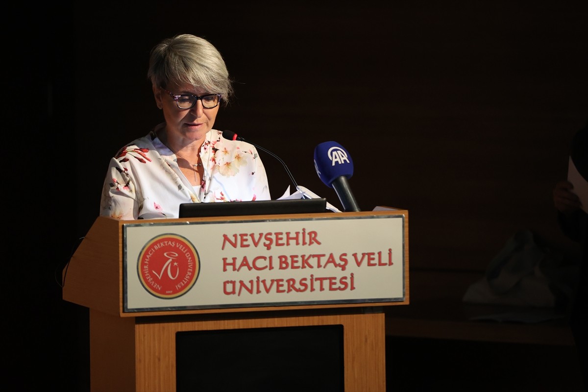 Nevşehir'de "Kapadokya Bölgesi Duvar Resimlerinin Korunması ve Araştırılmasına Dair Yapılan...