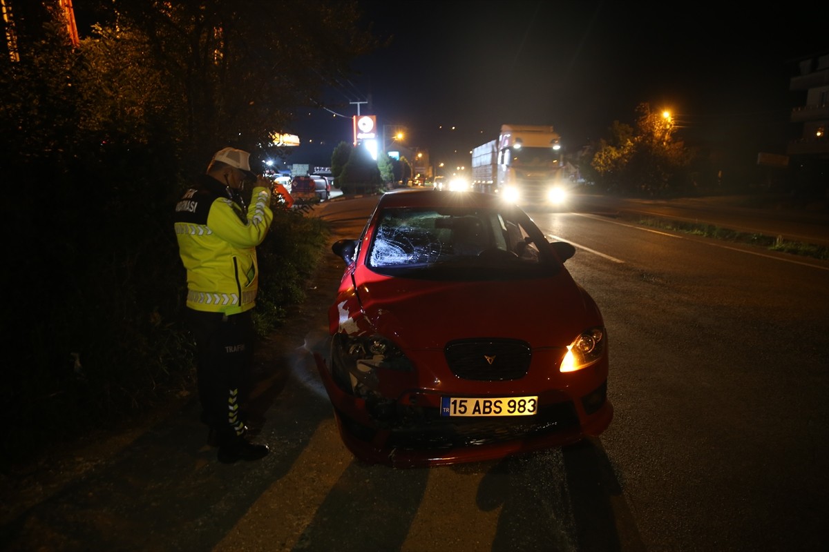 Ordu'da otomobilin çarptığı yaya hayatını kaybetti. Jandarma ekipleri, olay yerinde inceleme...