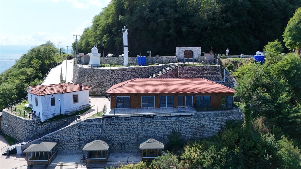 Ordu'nun "sakin şehir" ünvanlı Perşembe ilçesindeki deniz fenerinin bulunduğu alan turizme...
