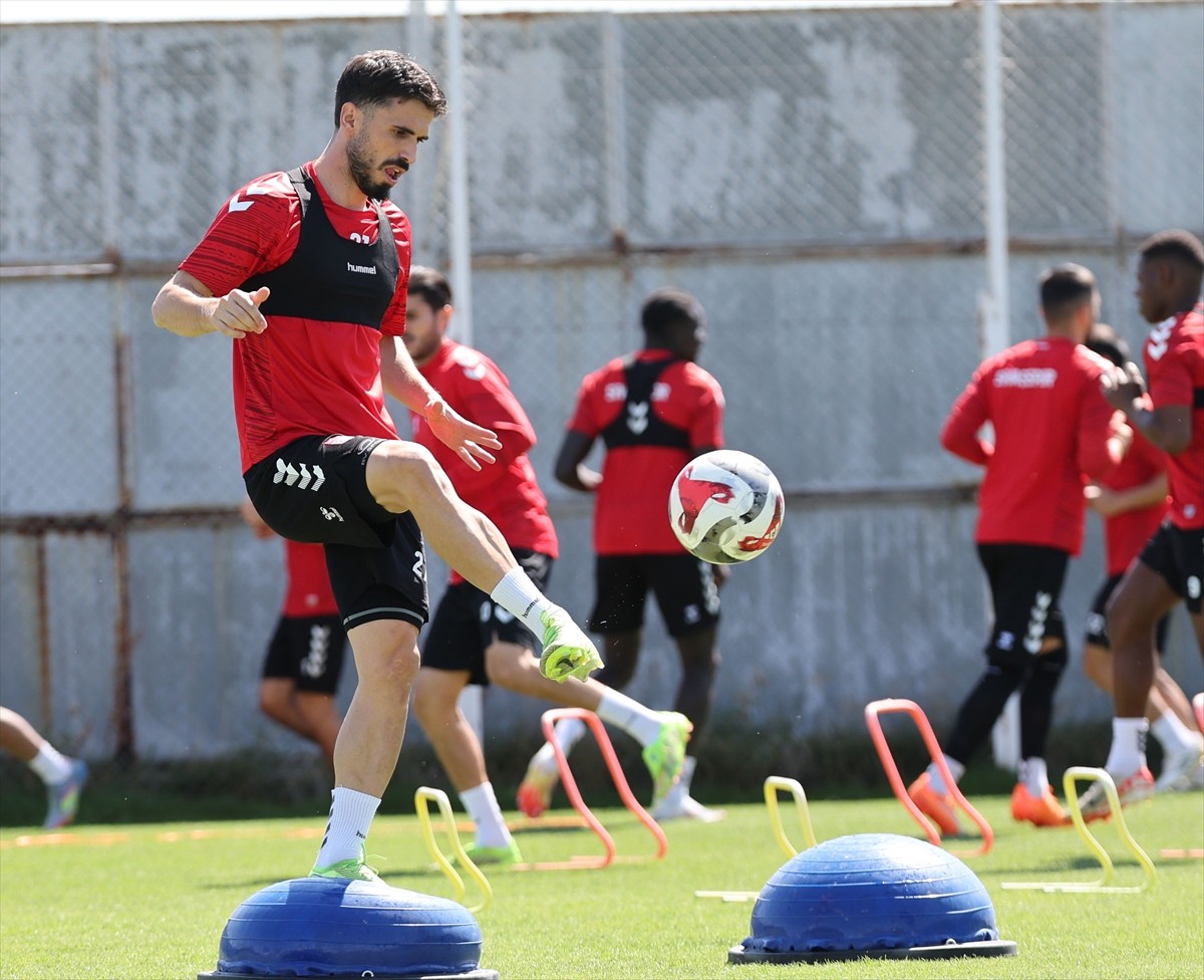 Özbelsan Sivasspor, Ziraat Türkiye Kupası 2. eleme turunda sahasında Şiran Yıldız SK ile yapacağı...
