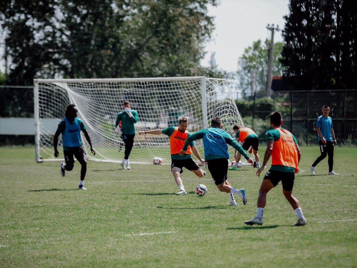 Sakaryaspor, Trendyol 1. Lig'in 5. haftasında deplasmanda Erzurumspor FK ile oynayacağı maçın...