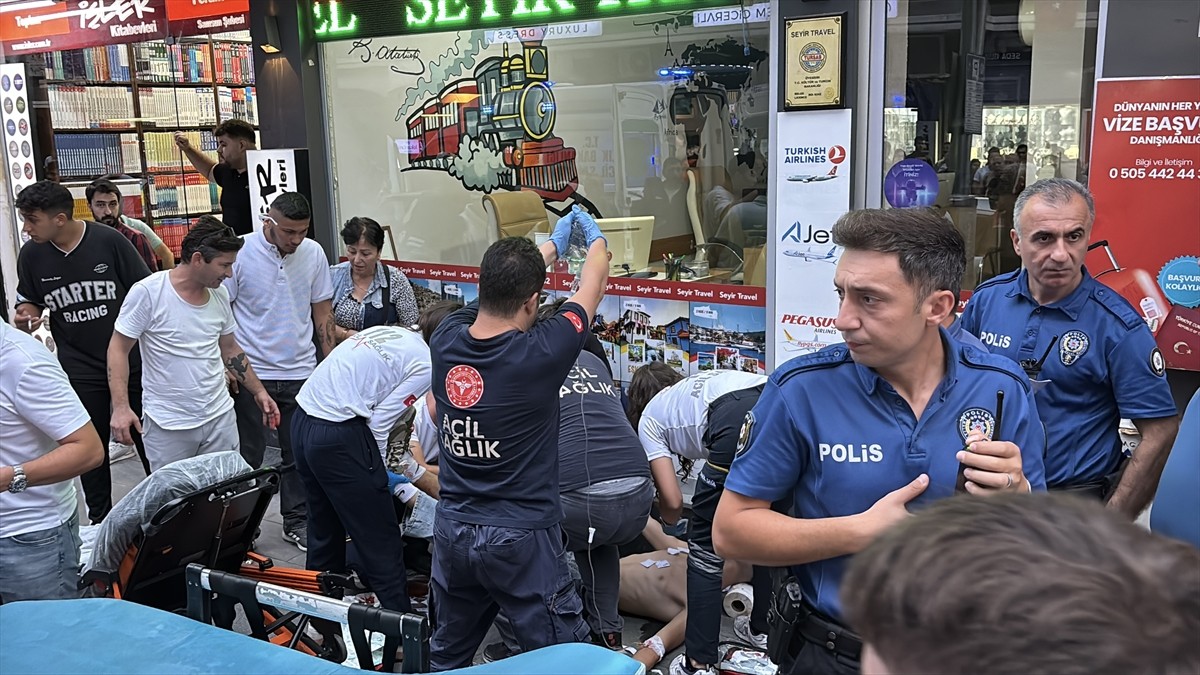 Samsun'un İlkadım ilçesinde çıkan bıçaklı kavgada 1 kişi yaralandı.
