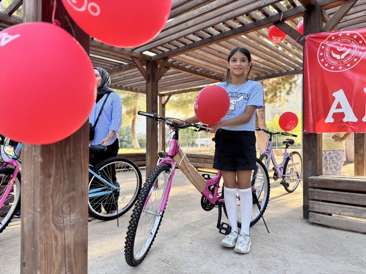 Siirt'te, Aile ve Sosyal Hizmetler Bakanlığı'nın sosyal ve ekonomik destek modellerinden...