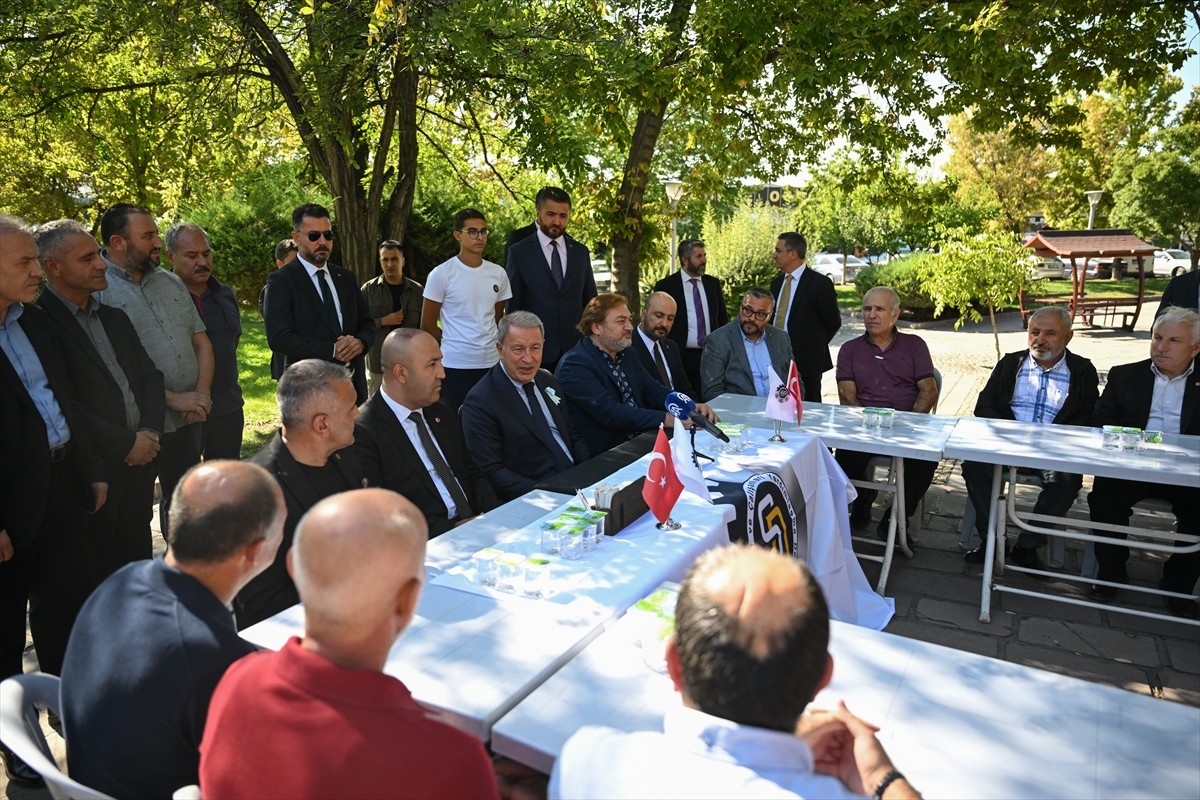 TBMM Milli Savunma Komisyonu Başkanı ve AK Parti Kayseri Milletvekili Hulusi Akar, "Türkiye...