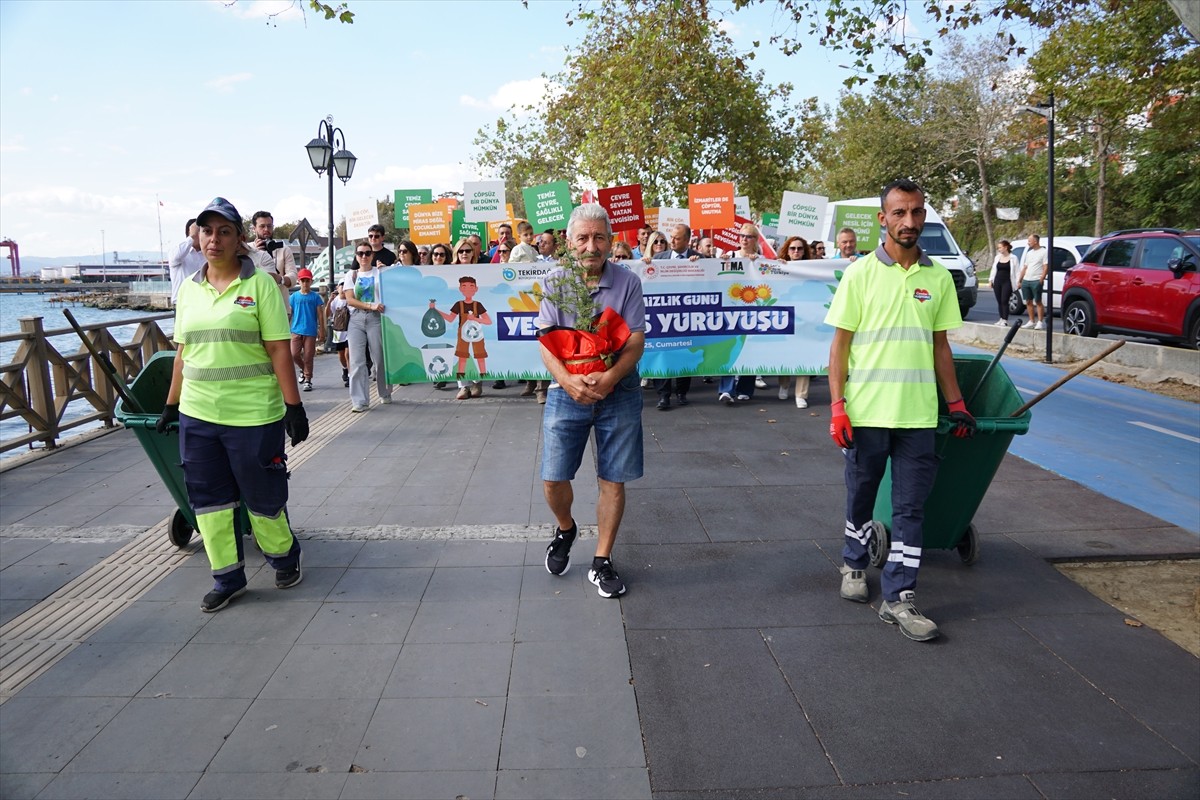 Tekirdağ'da Dünya Temizlik Günü kapsamında "Yeşil Miras Yürüyüşü" düzenlendi. Yürüyüşte yer alan...