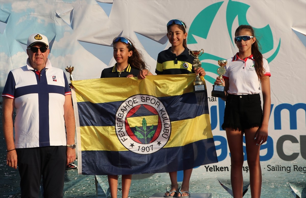 Tekirdağ'da düzenlenen 9. Uluslararası Süleymanpaşa Optimist Cup Yelken Yarışları sona erdi....