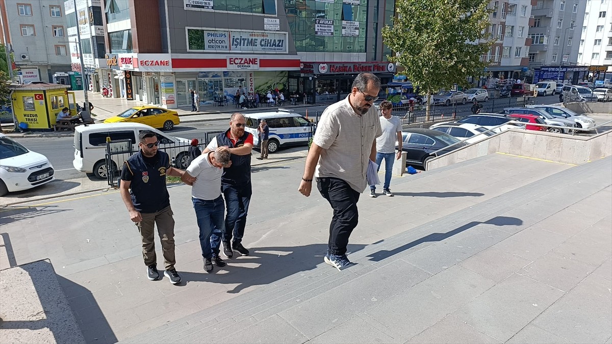 Tekirdağ'ın Çerkezköy ilçesinde hakkında 58 yıl kesinleşmiş hapis cezası bulunan firari hükümlü...