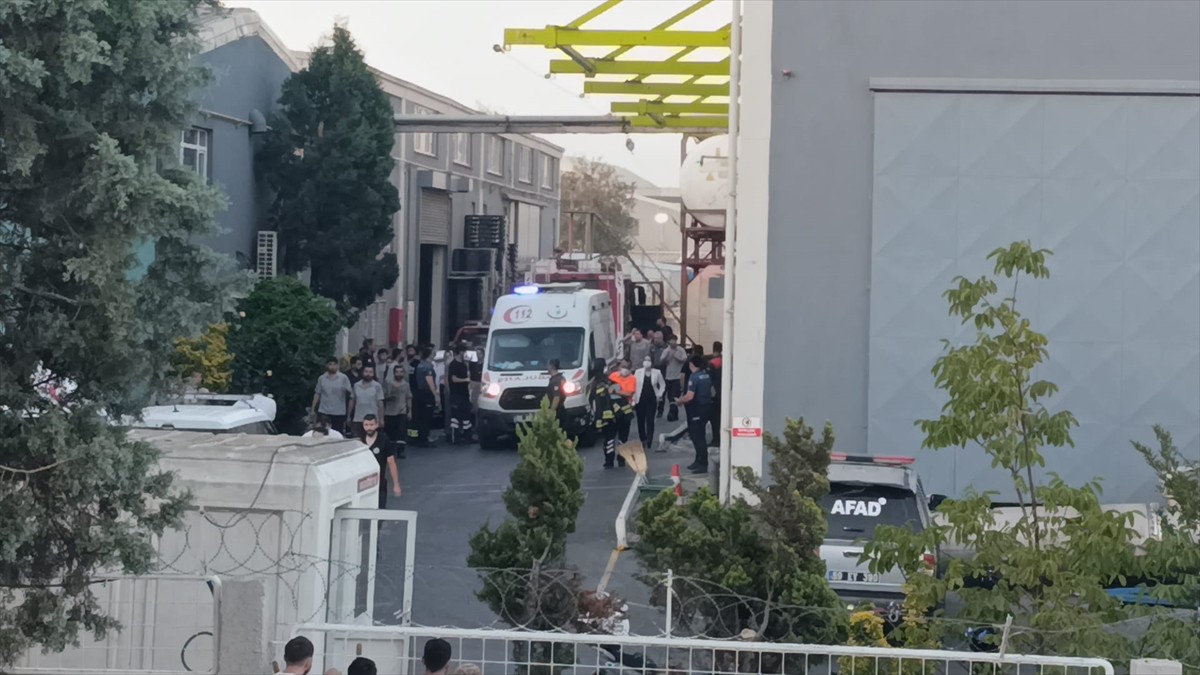 Tekirdağ'ın Kapaklı ilçesinde boya fabrikasındaki kimyasal sıvı kazanına düşen iki işçiden biri...