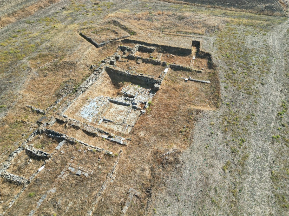 Tekirdağ'ın Süleymanpaşa ilçesi Karaevli Mahallesi'ndeki Heraion-Teikhos Antik Kenti'nde Kültür ve...