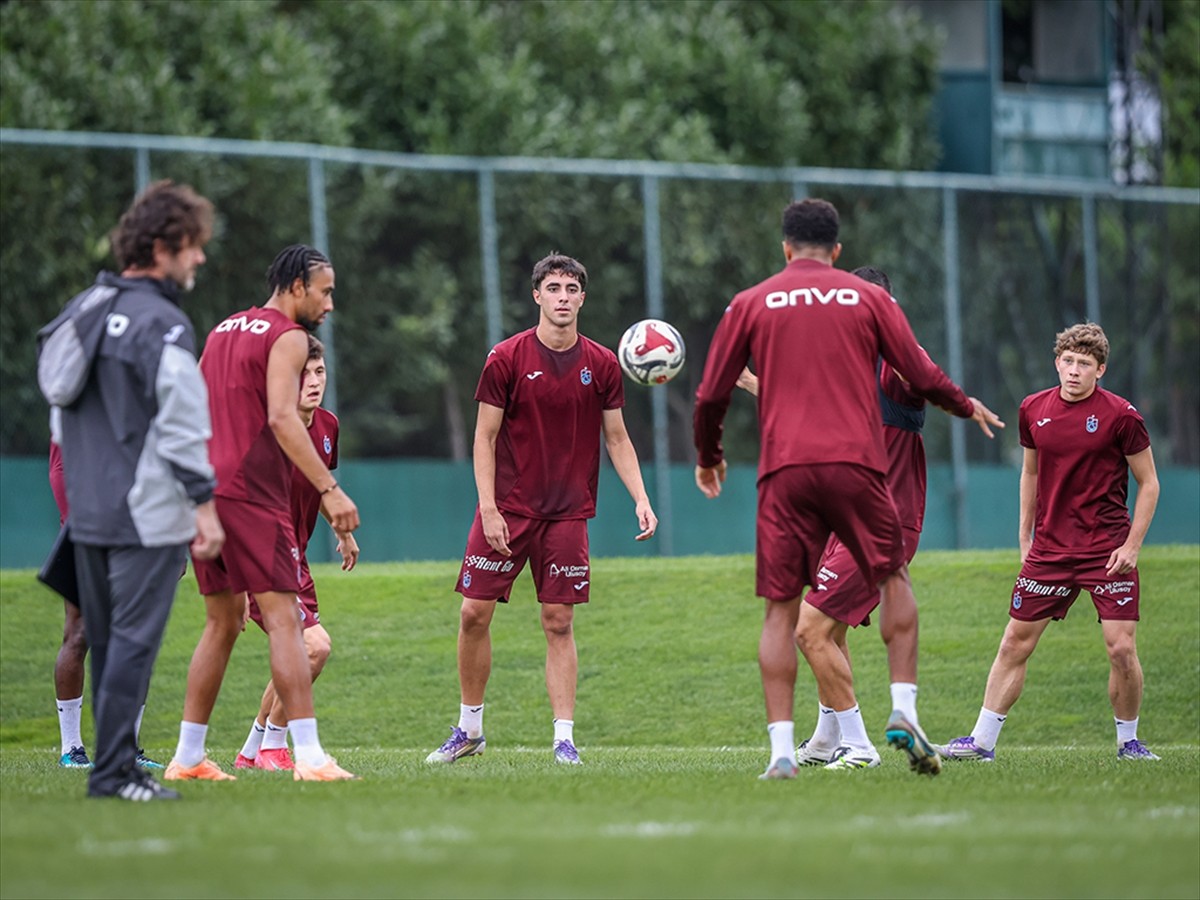 Trabzonspor, Trendyol Süper Lig'in 5. haftasında deplasmanda Fenerbahçe ile yapacağı maçın...