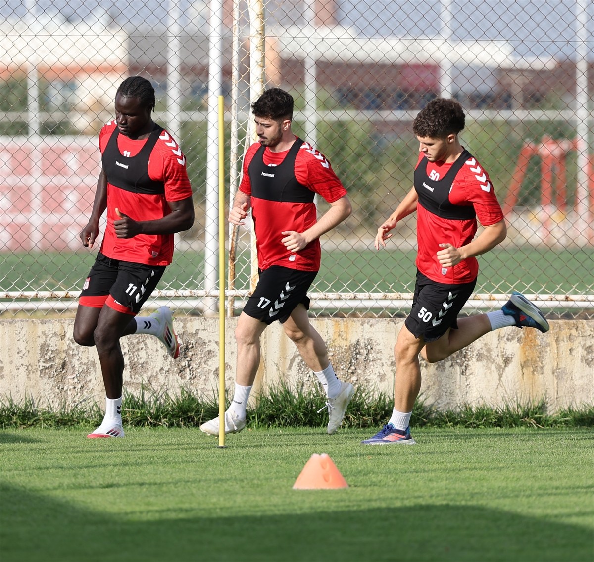 Trendyol 1. Lig'in 5. haftasında sahasında SMS Grup Sarıyer ile karşılaşacak Özbelsan Sivasspor...