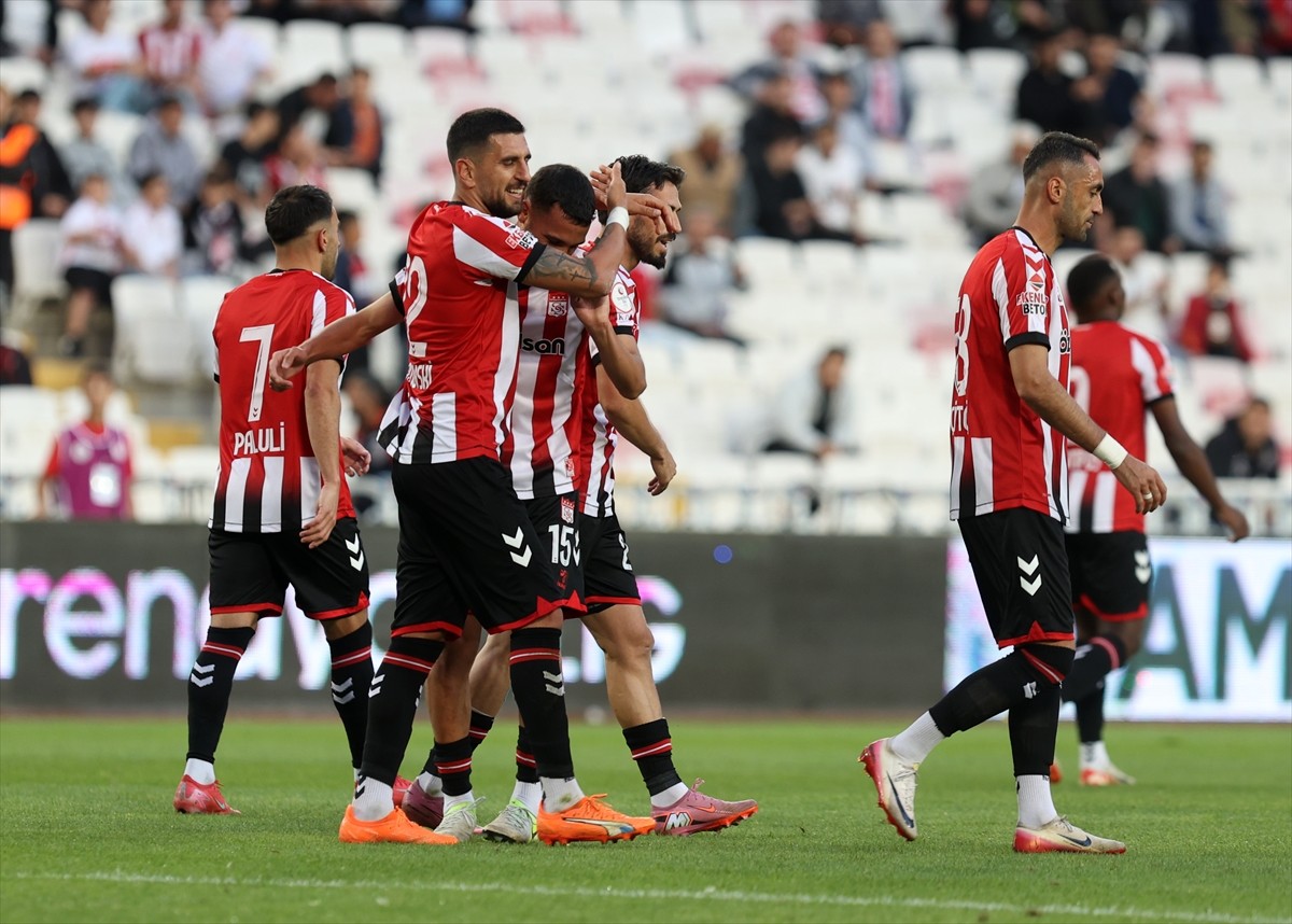 Trendyol 1. Lig'in 7. haftasında Özbelsan Sivasspor ile Adana Demirspor, BG Grup 4 Eylül...