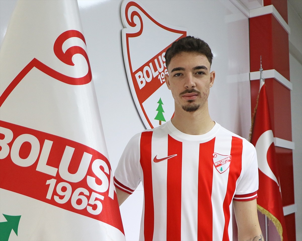Trendyol 1. Lig takımı Boluspor, 19 yaşındaki forvet oyuncusu Arda Usluoğlu ile sezon sonuna kadar...